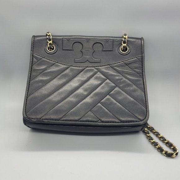 Tory Burch Handbags - TORY BURCH Savannah Convertible Shoulder Bag